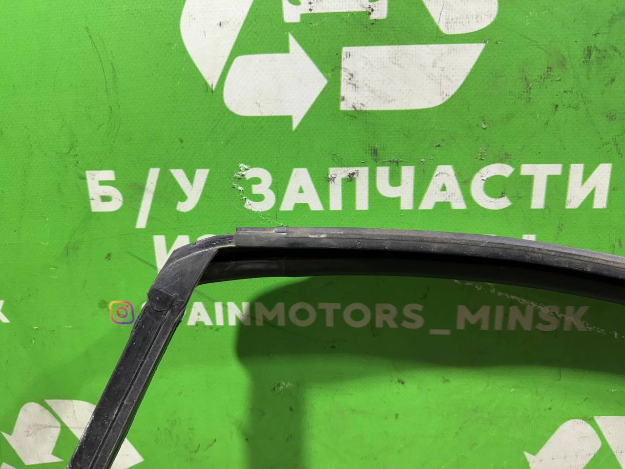 (44780) Уплотнитель двери передней левой Nissan Maxima 2002 фото-9