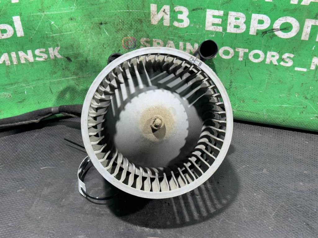 (62561) Моторчик печки Hyundai Terracan 2005 - фото1