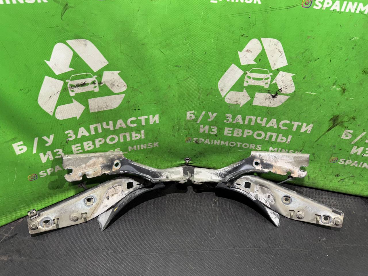 (46497) Петля капота Peugeot 407 Coupe 2005 2,7 HDi (46497) Петля капота Peugeot 407 Coupe 2005 2,7 HDi