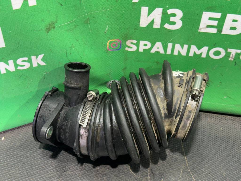 (51216) Патрубок воздушного фильтра Ford Focus III 2016 1,5 TDCi AV616C784AF - фото2