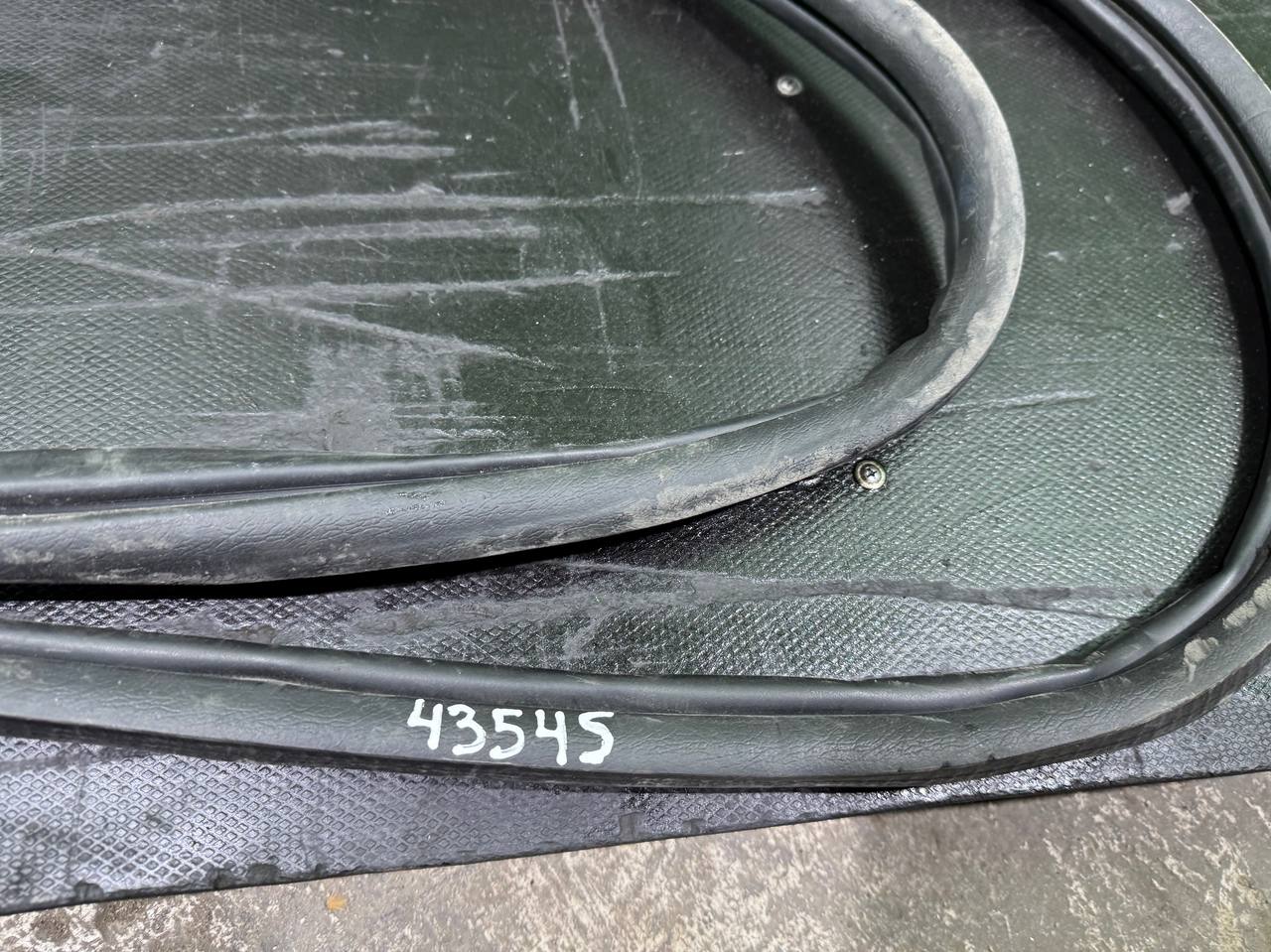 (43545) Уплотнитель двери передней правой Nissan Maxima 2002 фото-6