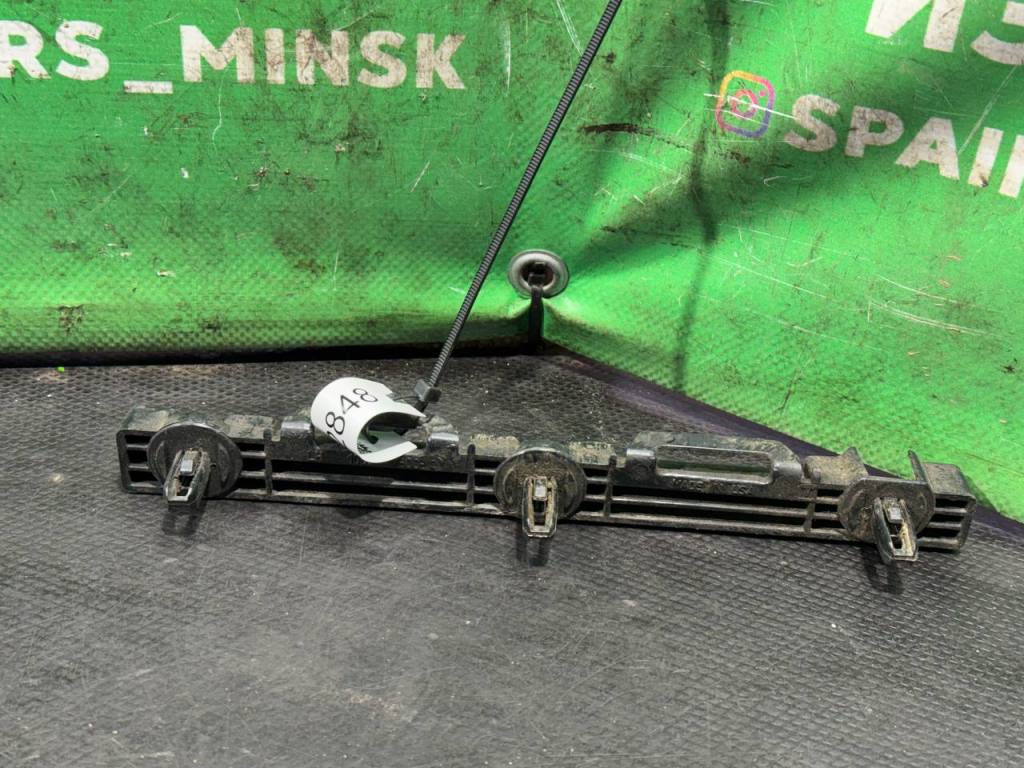 (62848) Кронштейн крепления крыла переднего левого Tesla Model S 2018 100369200C - фото1