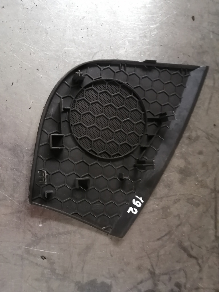 (192) Сетка для динамика Saab 9-5 2001 - фото1