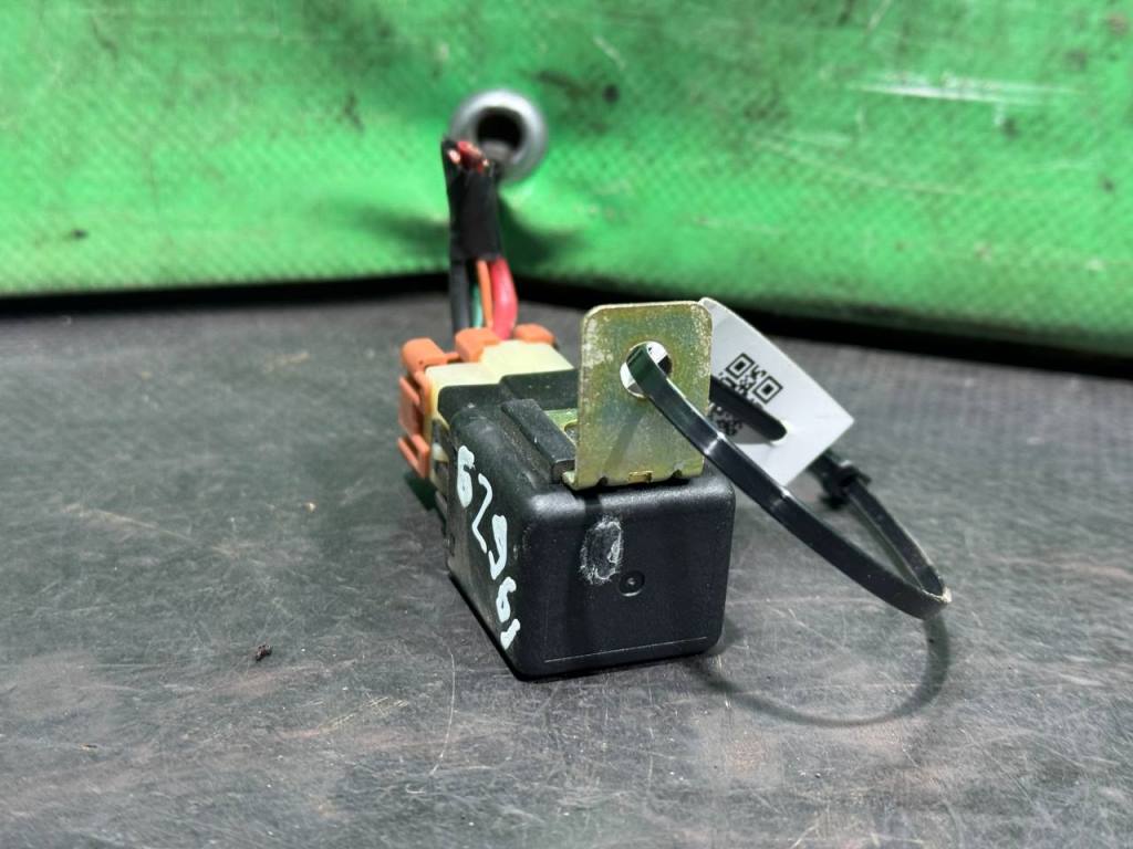 (62961) Реле (прочие) Hyundai Terracan 2005 A410ACWBA01 - фото2