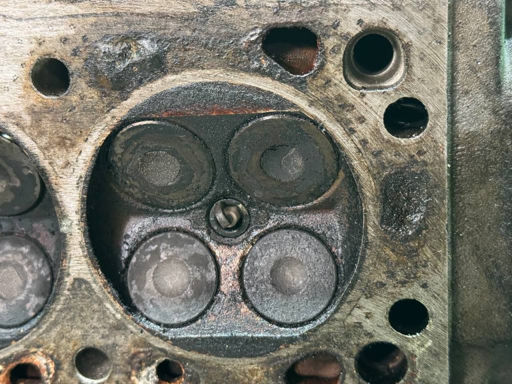(61898) Головка блока цилиндров Opel Astra G 1998 1,6 i фото-8 (61898) Головка блока цилиндров Opel Astra G 1998 1,6 i фото-8