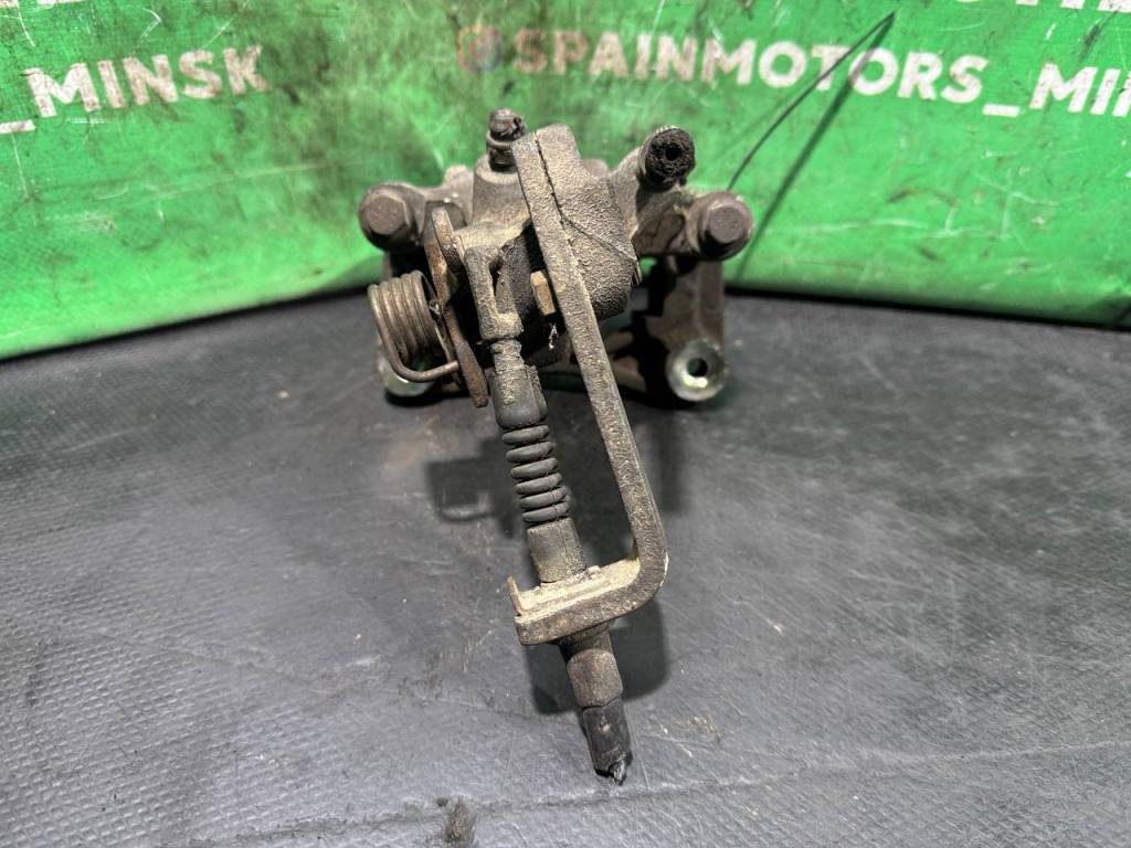 (62875) Суппорт задний правый Nissan Primera P11 1998 - фото2