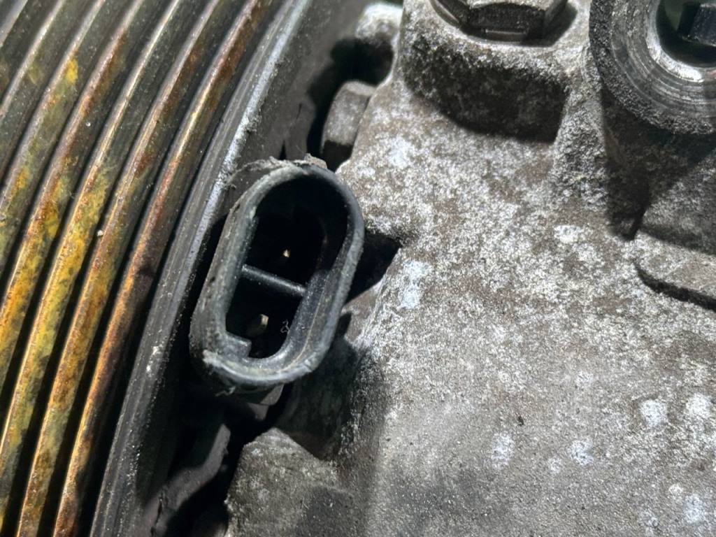 (62491) Компрессор кондиционера Renault Scenic II 2003 8200309193 - фото2 (62491) Компрессор кондиционера Renault Scenic II 2003 8200309193 - фото2