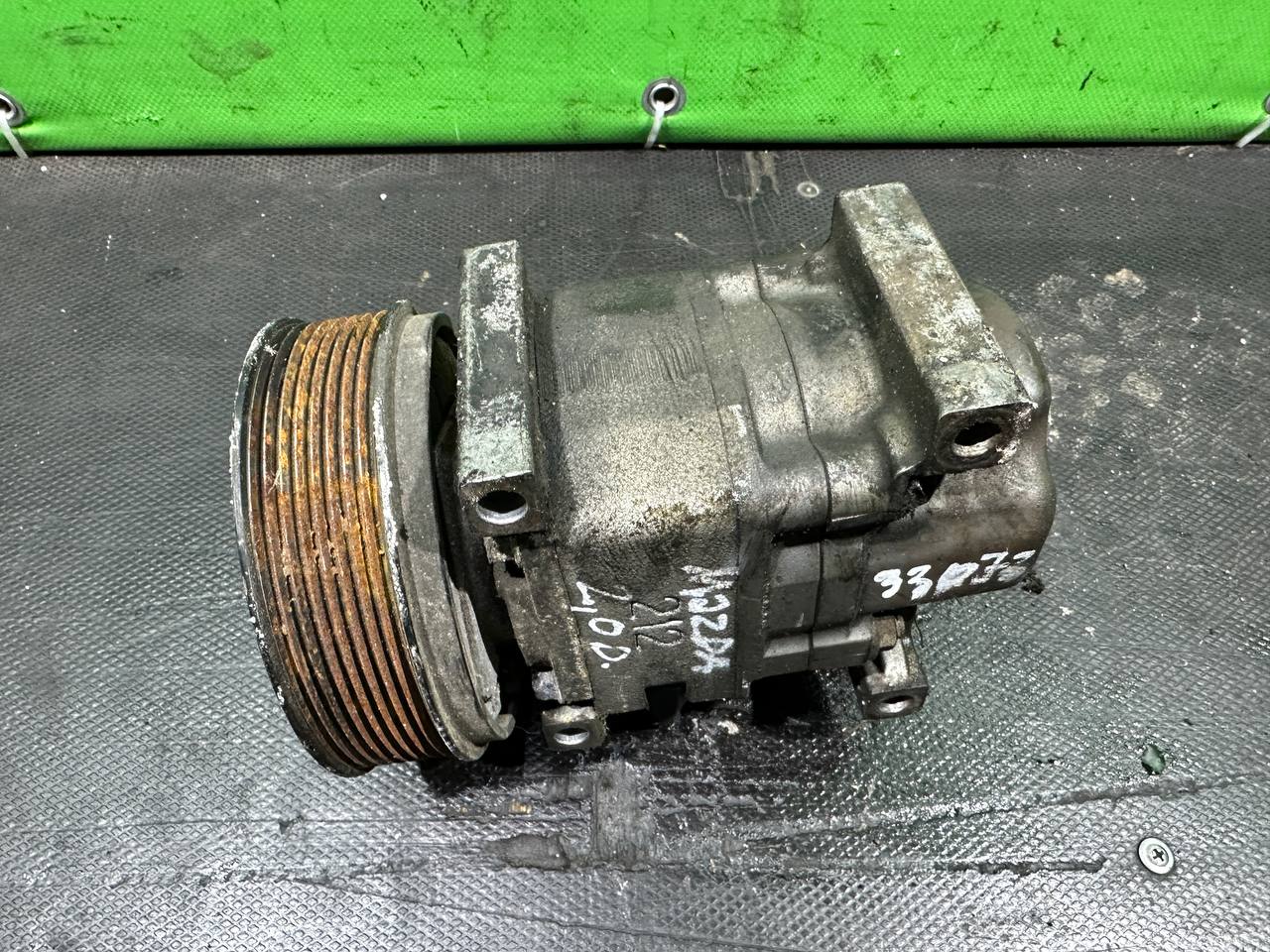 (33073) Компрессор кондиционера Mazda 6 2003 2 TD C1107533 фото-2