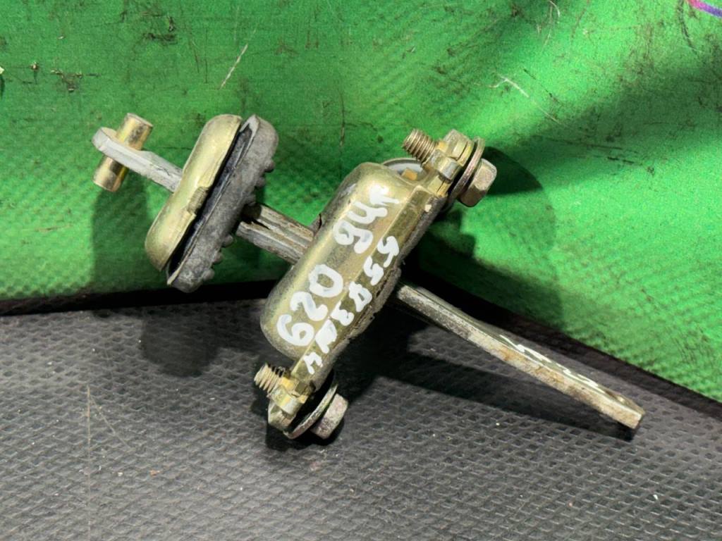 (55734) Ограничитель открывания двери передней Rover 620 1994 - фото1