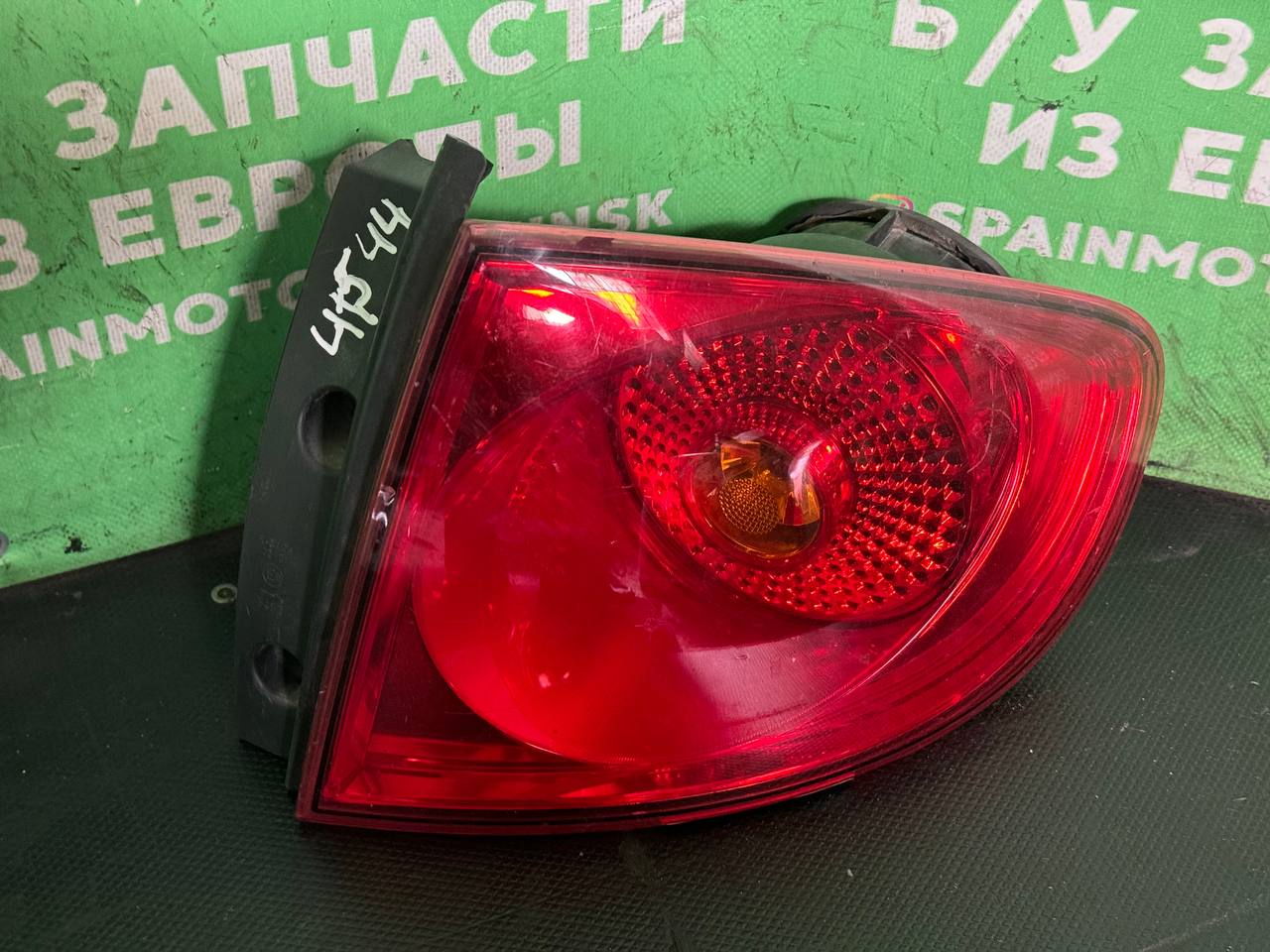 (41544) Фонарь задний правый Seat Altea 2005 - фото1