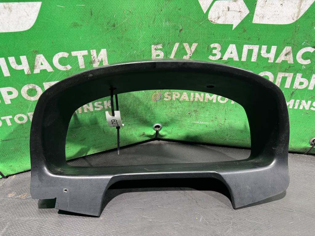 (62723) Кожух панели приборов Hyundai Terracan 2005 - фото1