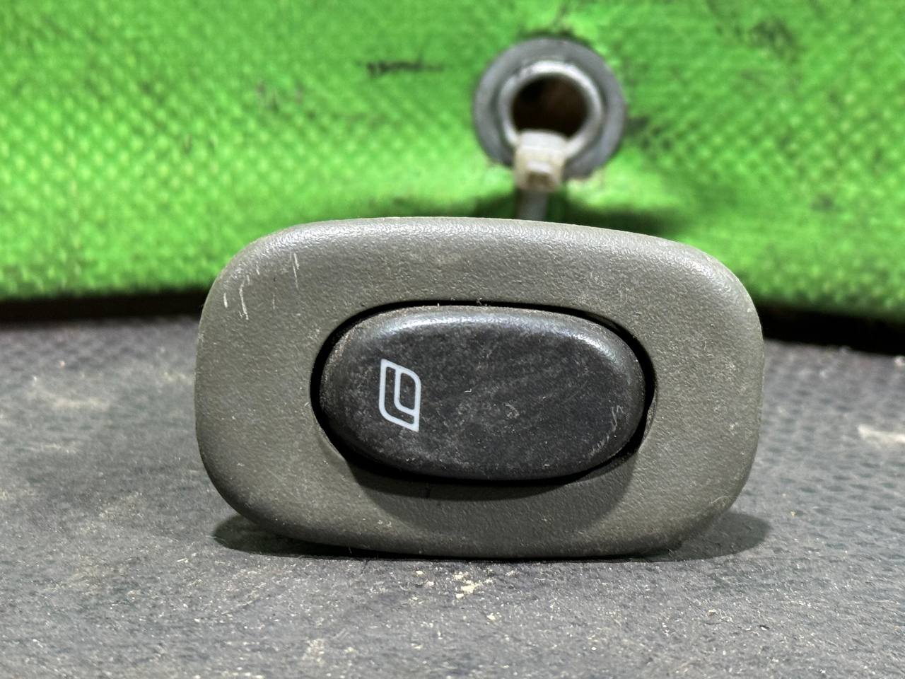 (77) Кнопка стеклоподъемника Saab 9-5 2001 - фото1