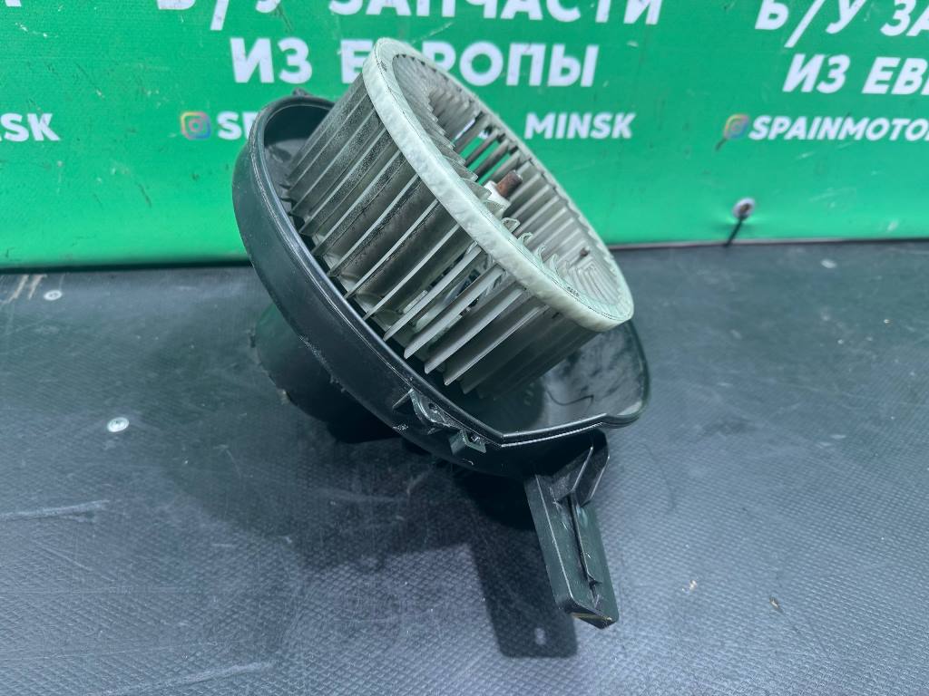 (50644) Моторчик печки Skoda Rapid 2013 6Q1819015J - фото2