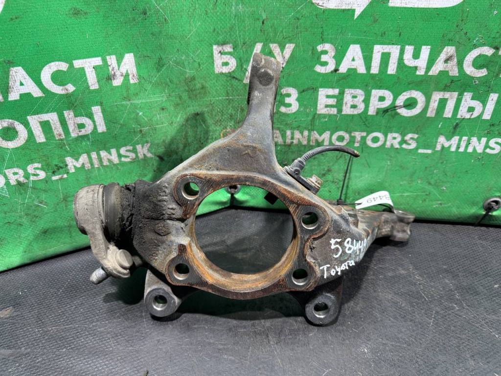 (58449) Цапфа передняя правая Toyota Auris 2009 - фото1
