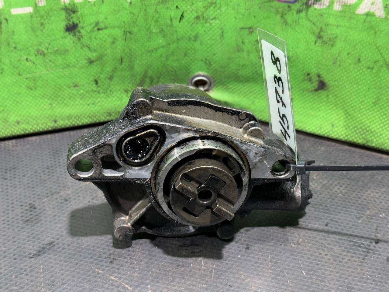 (45738) Насос вакуумный Citroen C3 2005 1,4 HDi - фото1