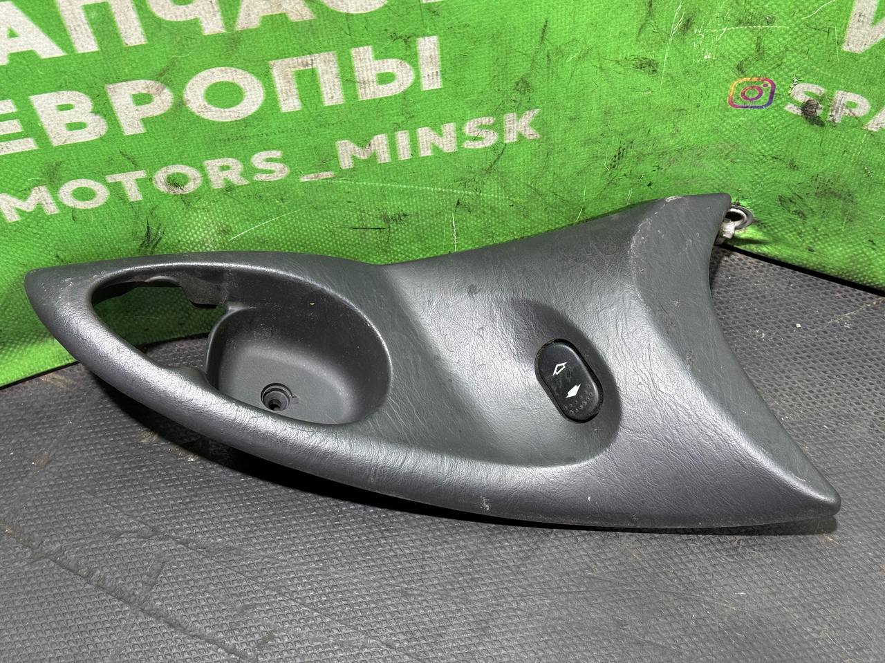 (46228) Кнопка стеклоподъемника переднего правого Ford Focus I 1999 (46228) Кнопка стеклоподъемника переднего правого Ford Focus I 1999