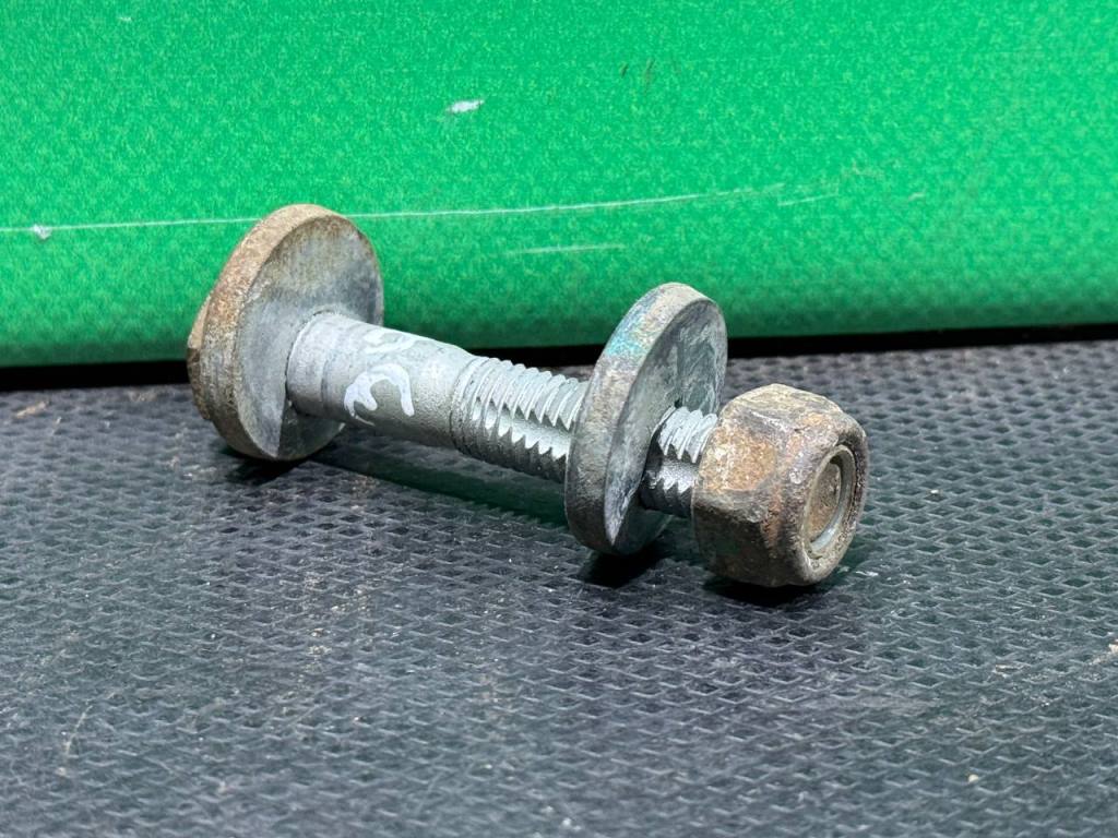 (48723) Болт развальный Tesla Model S 2018 фото-2