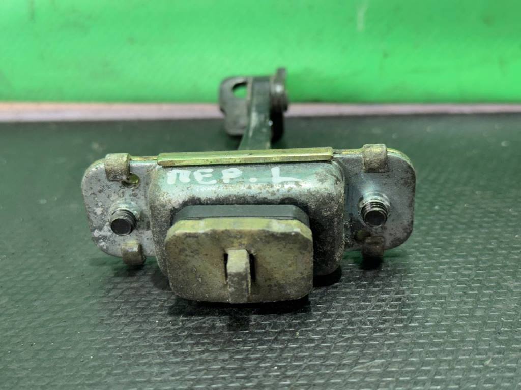 (52323) Ограничитель открывания двери передней Kia Carens 2001 - фото2