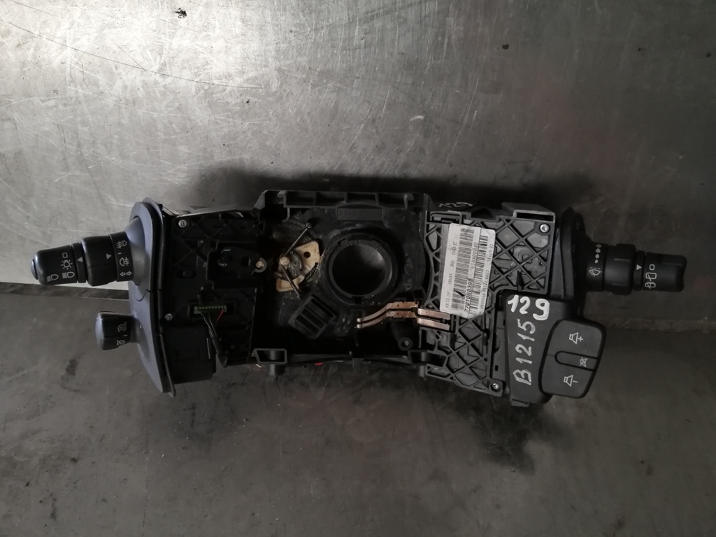 (129) Переключатель подрулевой (стрекоза) Renault Scenic II 2004 7701060399 - фото1