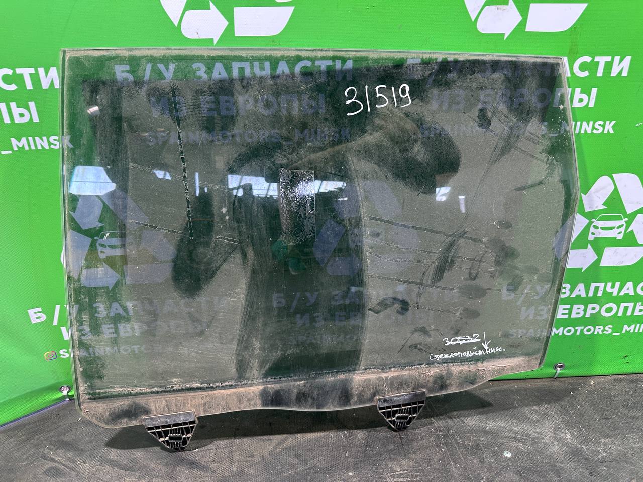 (31519) Стекло двери задней левой Porsche Cayenne 2004 - фото1