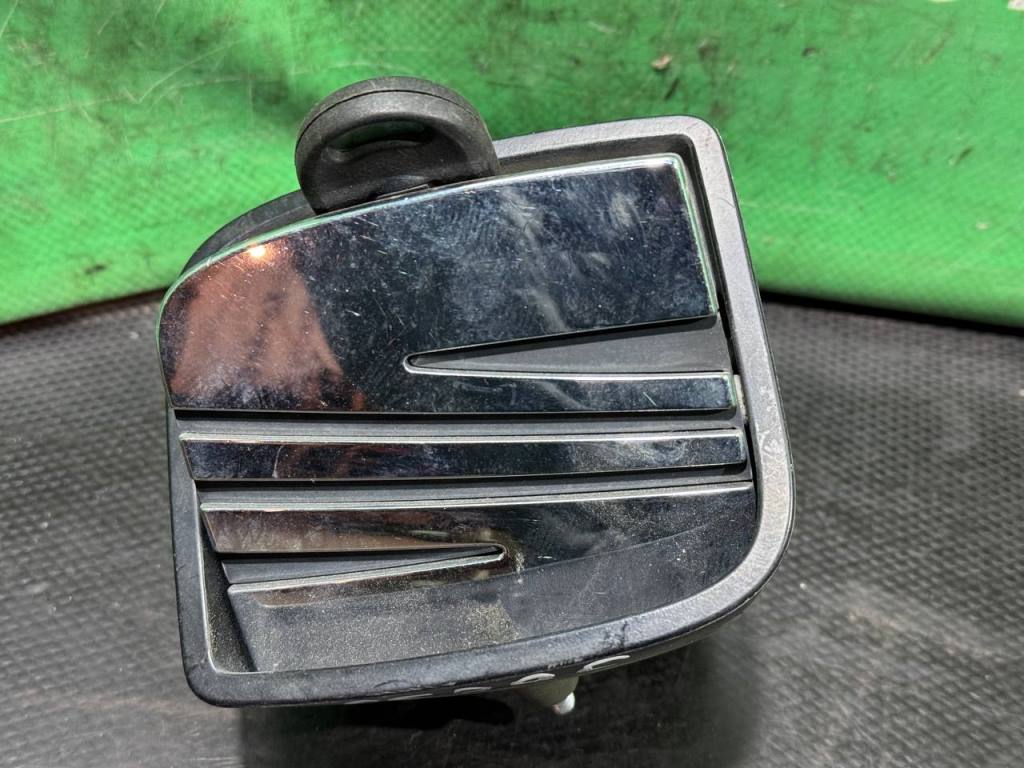 (55395) Ручка крышки багажника Seat Ibiza 2006 6L6827573B - фото1