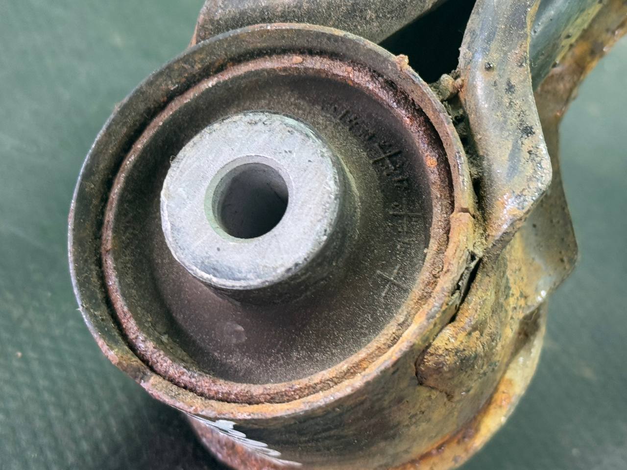 (48052) Рычаг передний левый Tesla Model S 2018 104396500A фото-4