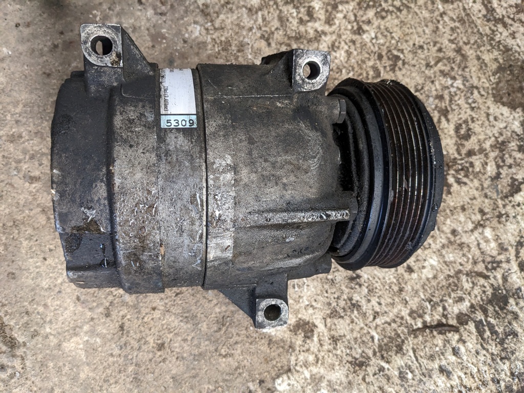 (24640) Компрессор кондиционера Renault Scenic 2000 1,9 DCi 7700105765 - фото2 (24640) Компрессор кондиционера Renault Scenic 2000 1,9 DCi 7700105765 - фото2