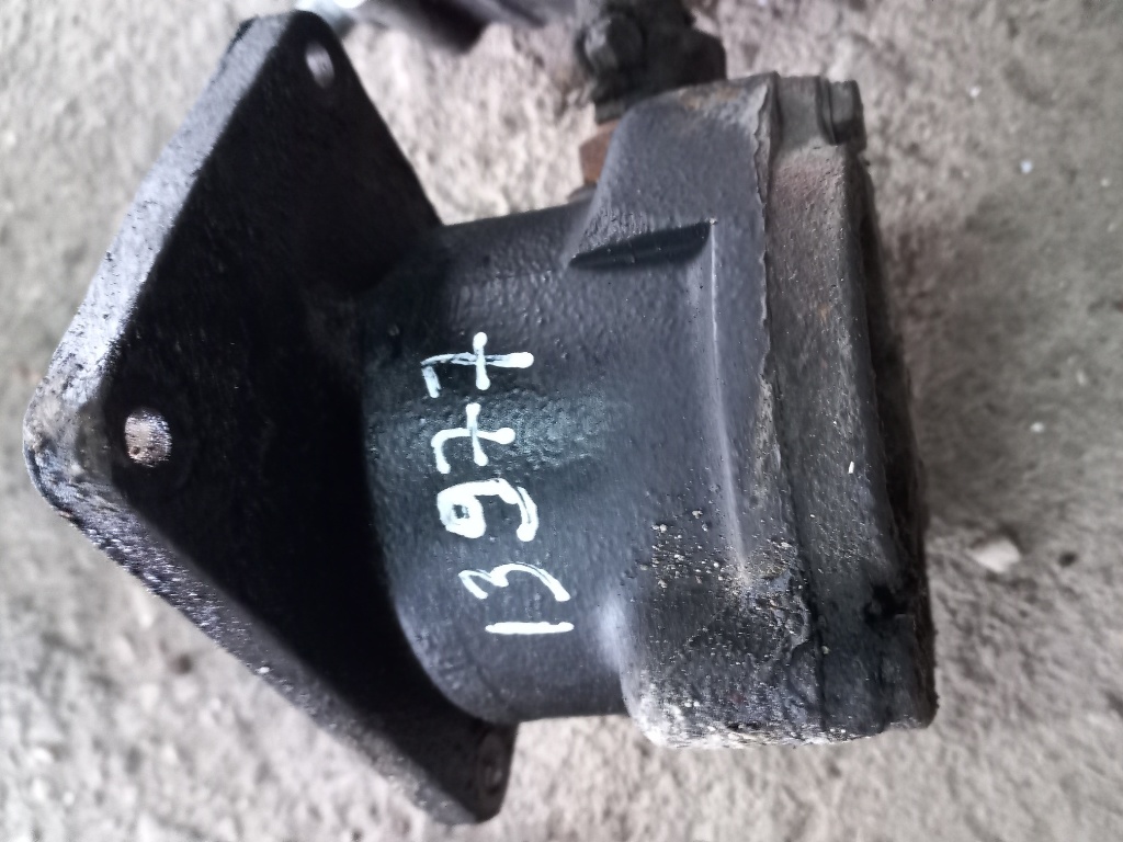 (13977) Насос вакуумный Renault Master 1990 2,5 D - фото1 (13977) Насос вакуумный Renault Master 1990 2,5 D - фото1