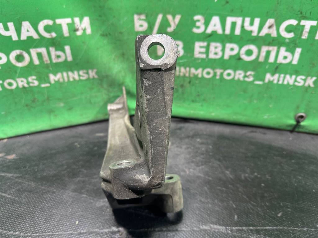 (56001) Кронштейн двигателя Alfa Romeo 147 2004 1,6 i 178477 - фото2