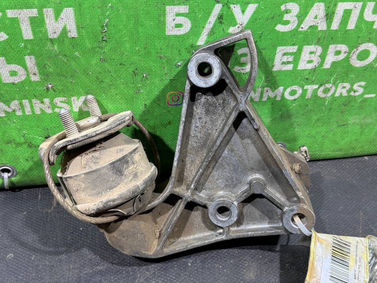 (6) Кронштейн двигателя Saab 9-5 2001 2 TiD - фото1