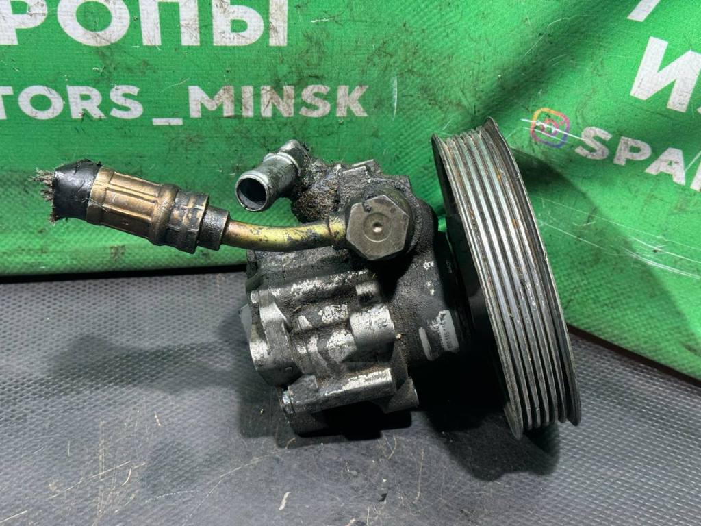 (62954) Насос гидроусилителя руля Volkswagen Passat B5 2001 1,9 TDi 8D0145156T - фото1