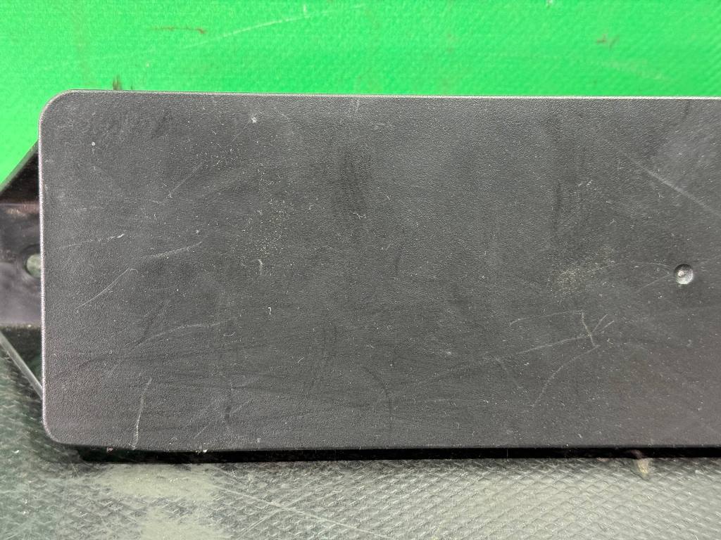 (50117) Кронштейн Tesla Model S 2018 102886700B фото-3