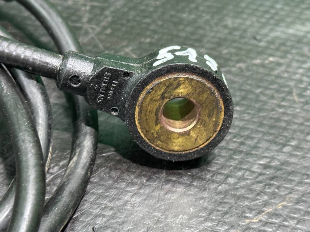 (51789) Датчик детонации Volvo S40 2000 2 Ti 9146213 - фото2