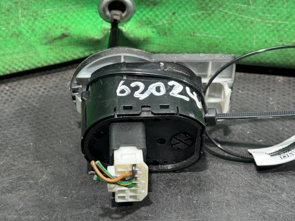 (62024) Переключатель полного привода Hyundai Terracan 2005 2,9 CRDi 93260H1100 - фото2