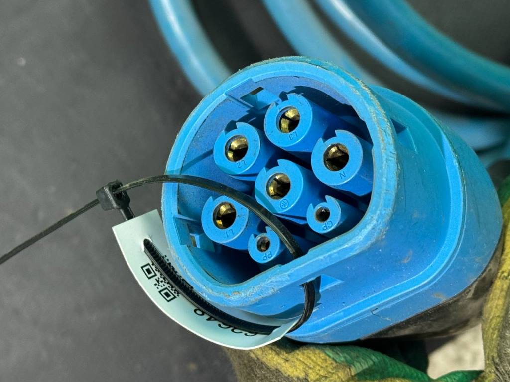 (62648) Зарядное устройство (кабель зарядный) Tesla Model S 2018 - фото2