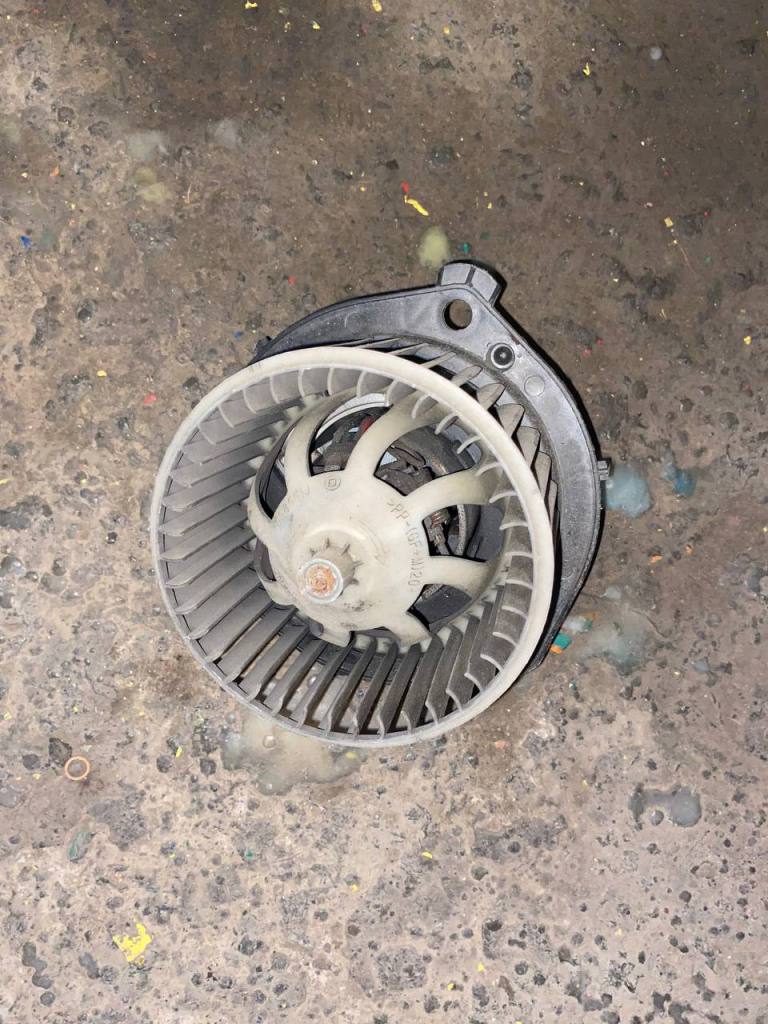 (195) Моторчик печки Iveco Daily 2000 - фото1