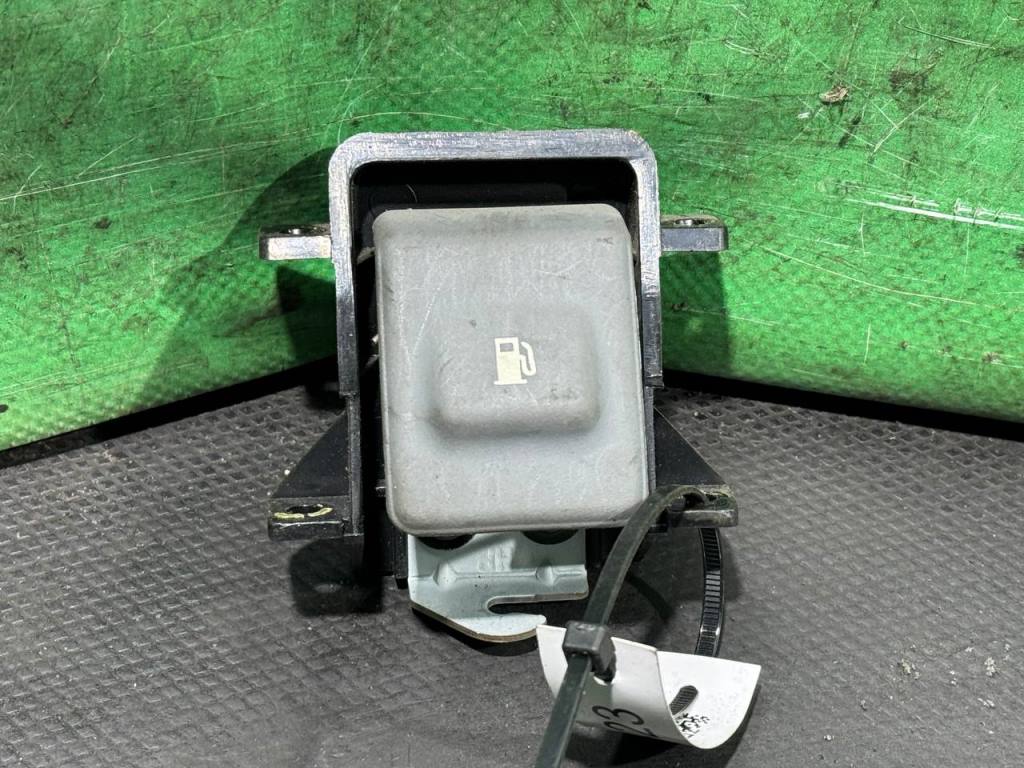 (62423) Ручка открытия лючка топливного бака Hyundai Terracan 2005 - фото1