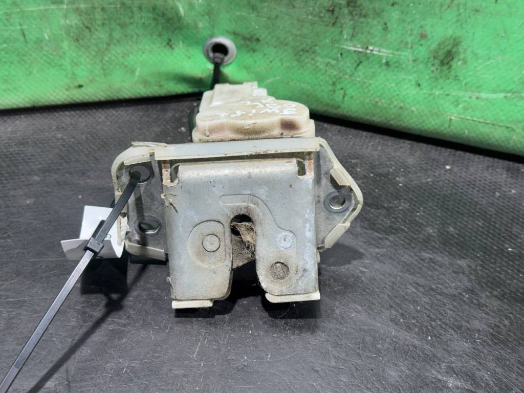 (61945) Замок багажника Suzuki Swift 2009 - фото2