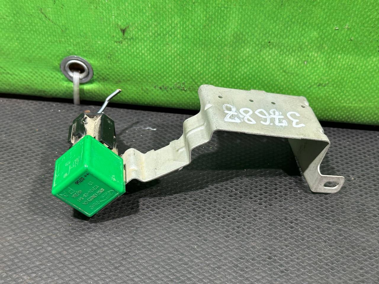 (37687) Реле (прочие) Ford Transit 2007 82QQ13A025CA фото-2