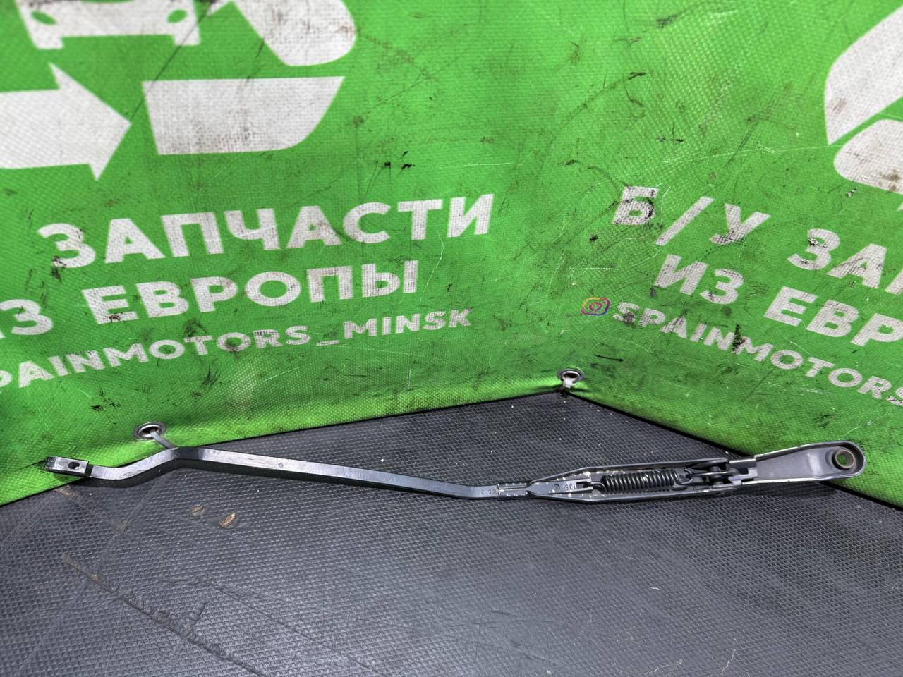 (47188) Щеткодержатель (поводок стеклоочистителя, дворник) Lancia Ypsilon 2003 - фото2 (47188) Щеткодержатель (поводок стеклоочистителя, дворник) Lancia Ypsilon 2003 - фото2