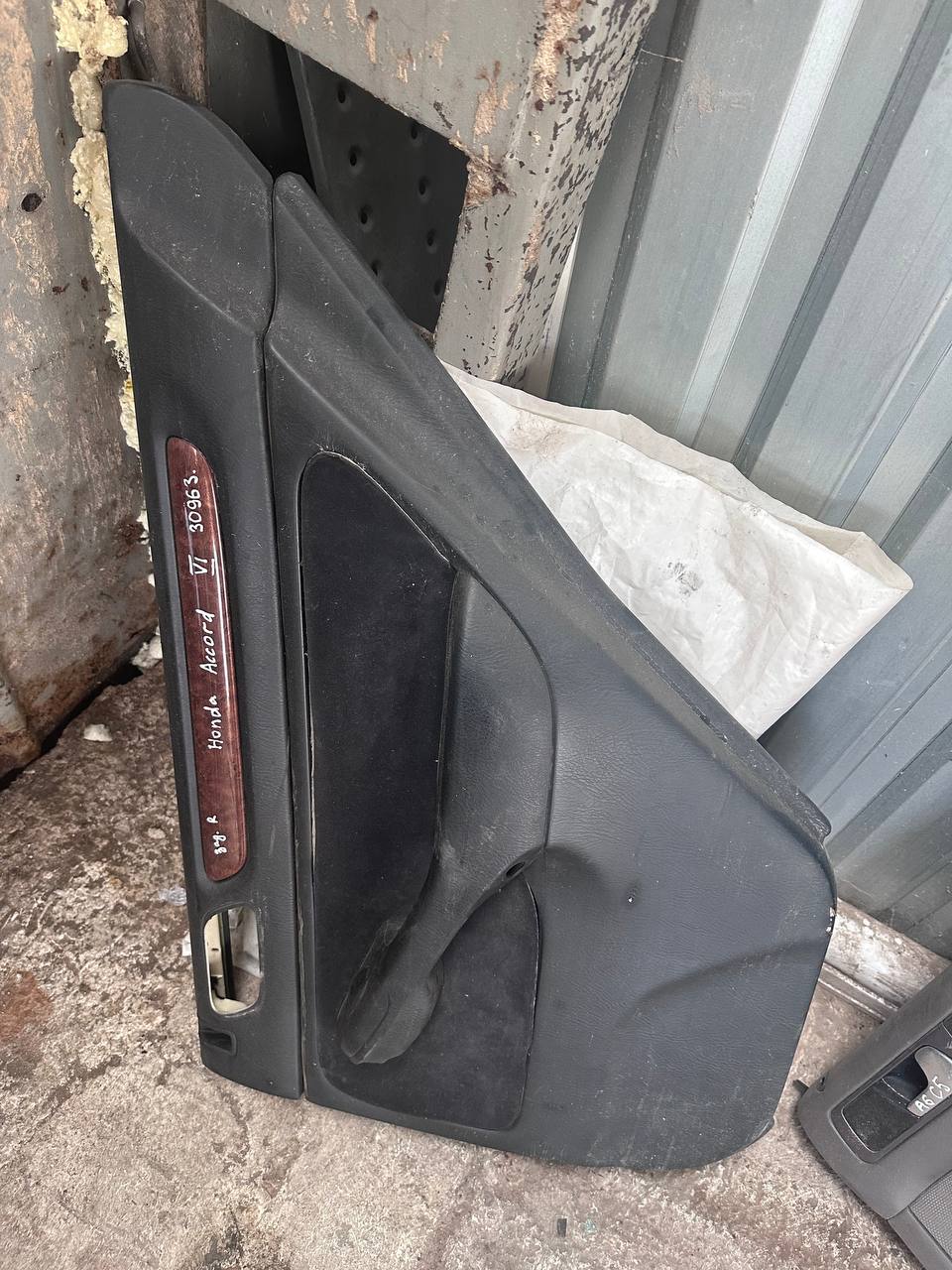(30963) Обшивка двери задней правой (дверная карта) Honda Accord VI 2000 - фото1