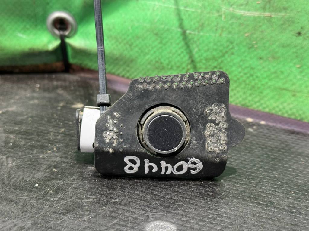 (60448) Датчик парктроника Tesla Model S 2018 112750212C - фото1