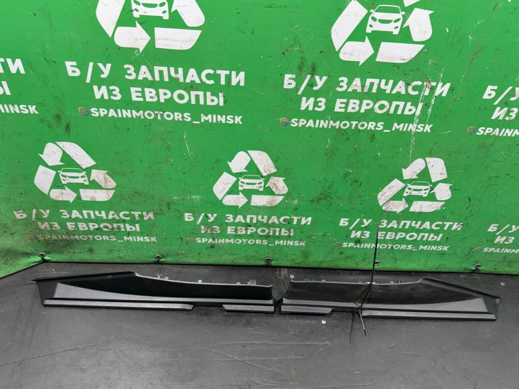 (61748) Молдинг крышки багажника Tesla Model S 2018 101033900D, 101033800D - фото1