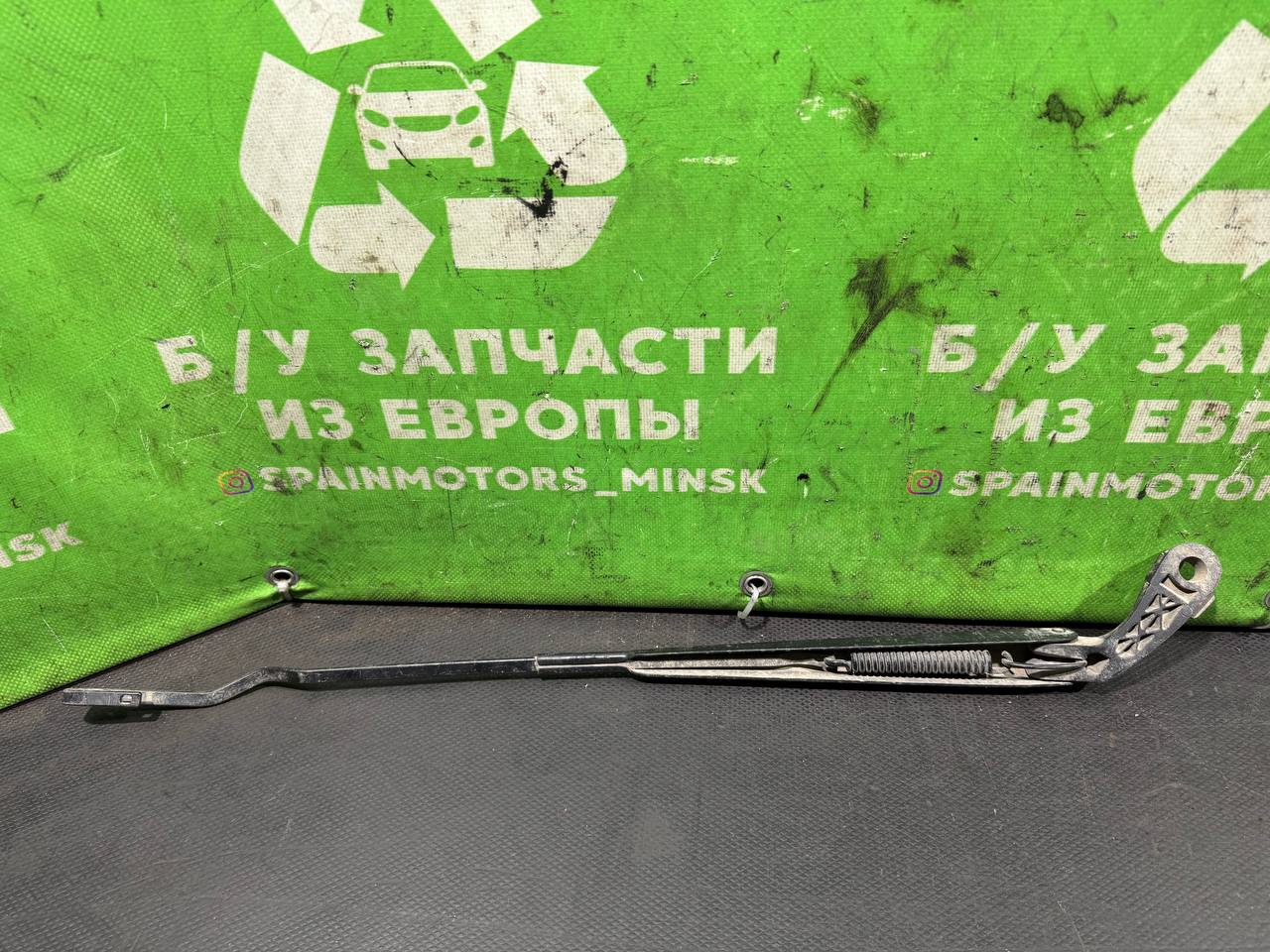 (110) Щеткодержатель (поводок стеклоочистителя, дворник) Chrysler Voyager 2005 - фото2 (110) Щеткодержатель (поводок стеклоочистителя, дворник) Chrysler Voyager 2005 - фото2