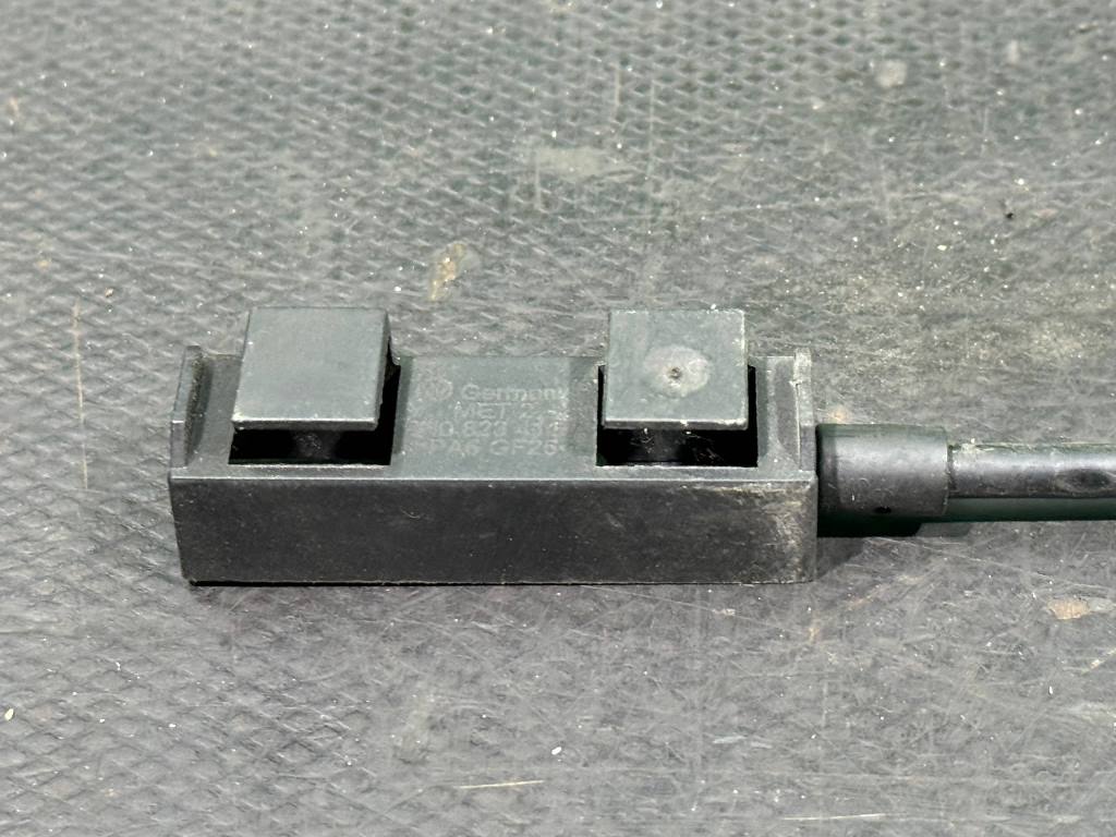 (50843) Трос капота Skoda Rapid 2013 5JA823531A - фото2