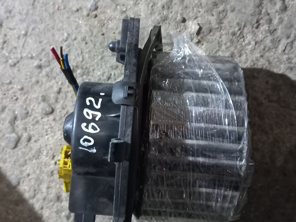 (10692) Моторчик печки Iveco Daily 1999 570630200 - фото1