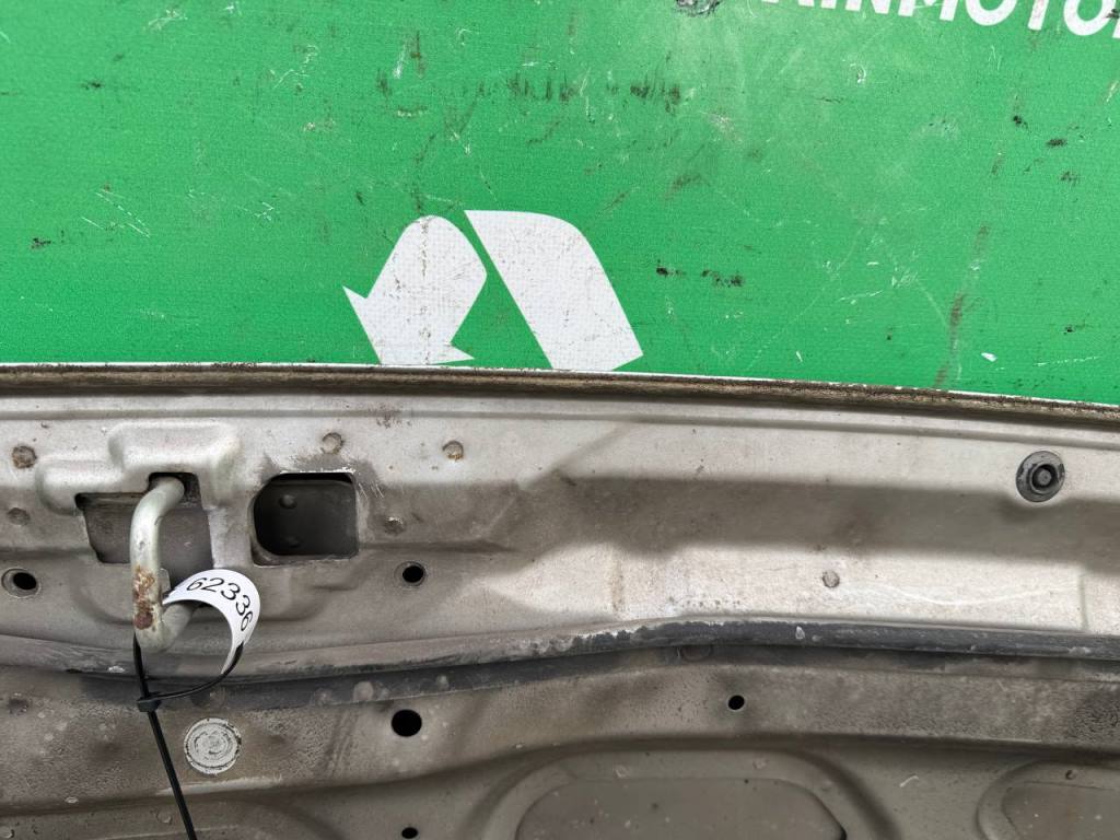 (62336) Капот Mitsubishi Space Wagon 2001 фото-5