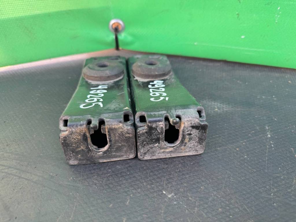 (49265) Кронштейн радиатора Saab 9-3 2003 - фото2