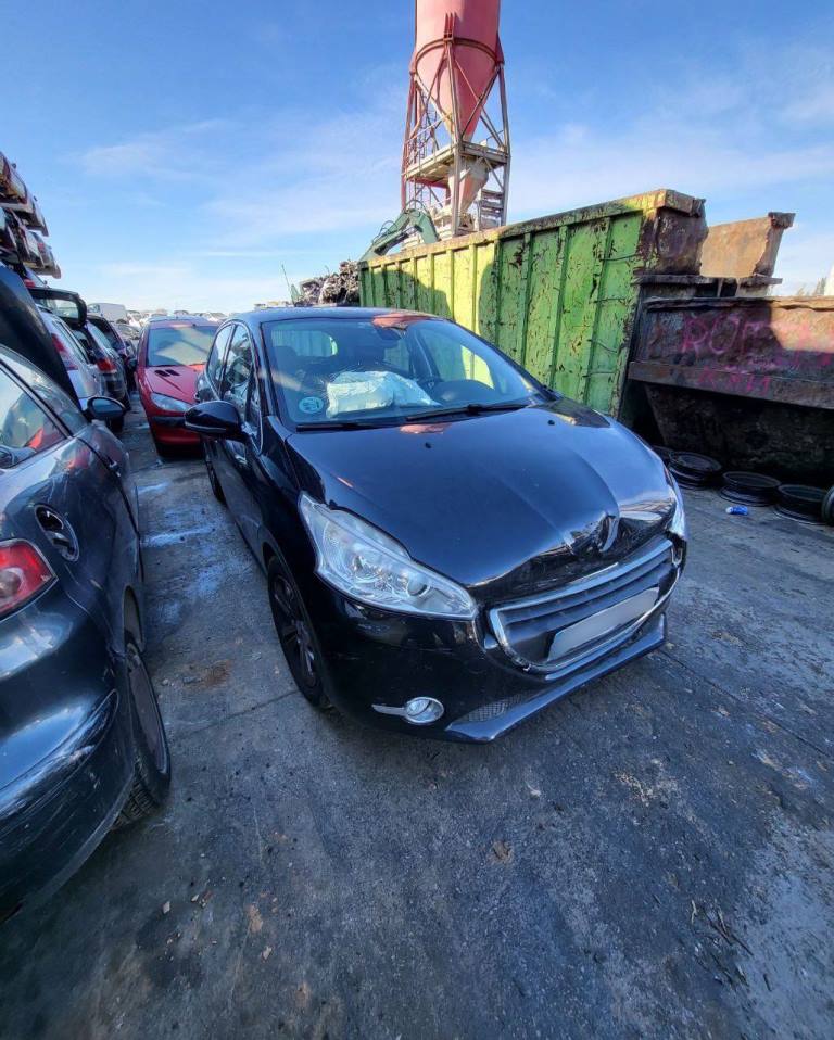 (FB601) Машинокомплект Peugeot 208 2014 1.2 i HM01, HMZ - фото2