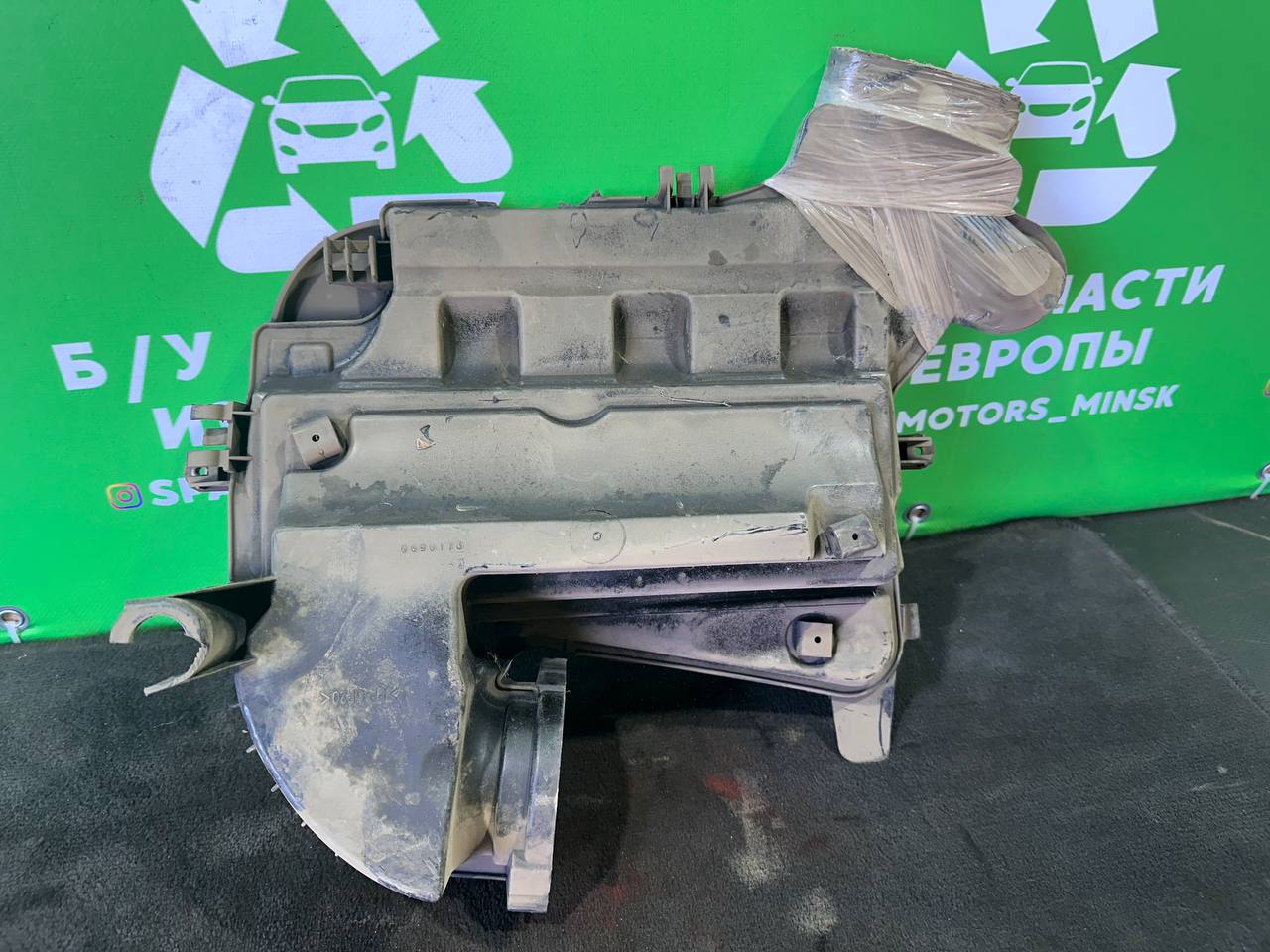 (181) Корпус воздушного фильтра Renault Scenic RX4 2001 1,9 DCi - фото2 (181) Корпус воздушного фильтра Renault Scenic RX4 2001 1,9 DCi - фото2